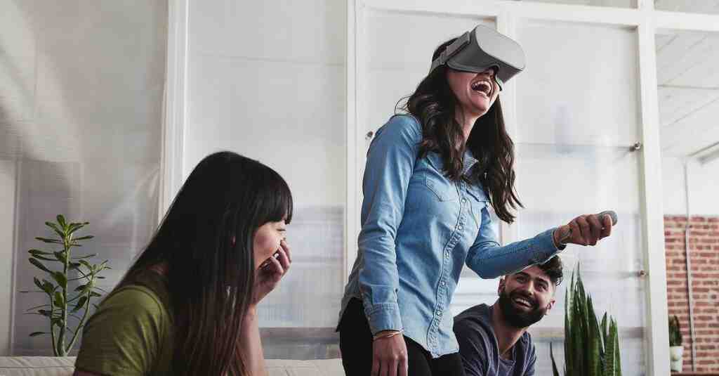 Sanal gerçekliğe en kolay adım